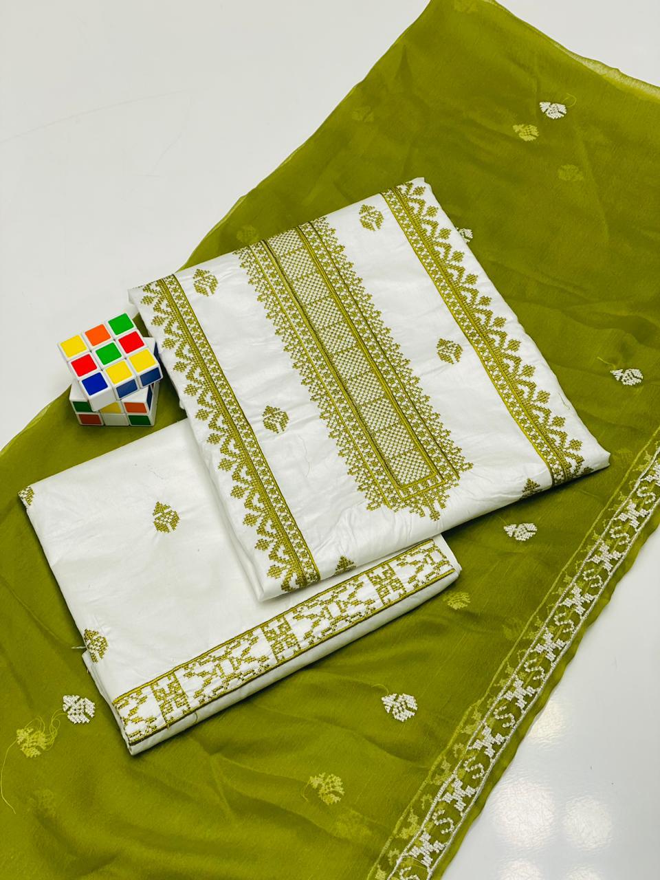 3 PC Unstitched Lawn Cotton Shirt & Trouser With Chiffon Dupatta